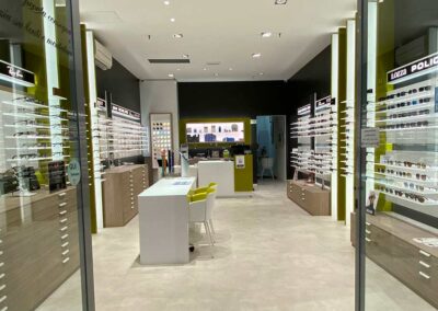 Ingresso del Negozio Vision Ottica a Reggio Emilia | VISION OTTICA